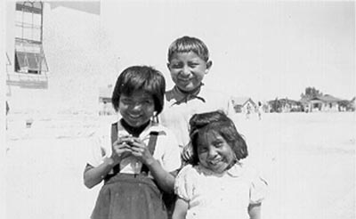 Black and white image of early ߲о Unified School District students. 